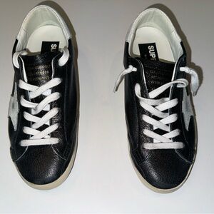 Golden Goose Super Star